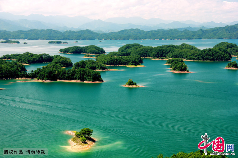 �㽭ǧ�������˷�⡣�й���ͼƬ�� ���ƽ��Ӱ