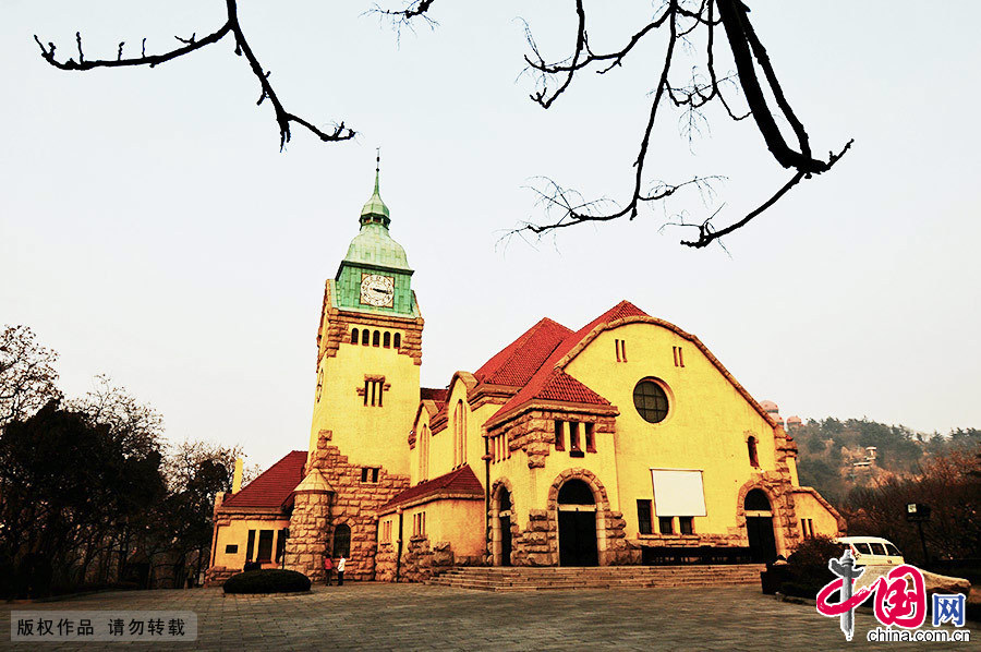  ����·�����������ൺ��һ�������̽���,�ⴱ�����͹ű�������������,���ൺ����д����Եĵ¹�����֮һ���й���ͼƬ�� ������/��