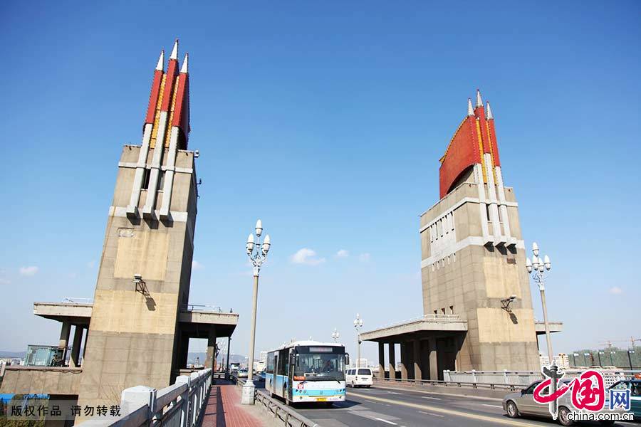 �����������Ͼ��ı�־�Խ��������յ��Ļ����ţ�Ҳ���й�����������֮һ����“��ǵ�ɺ�”��Ϊ�½�����ʮ�˾�֮һ��