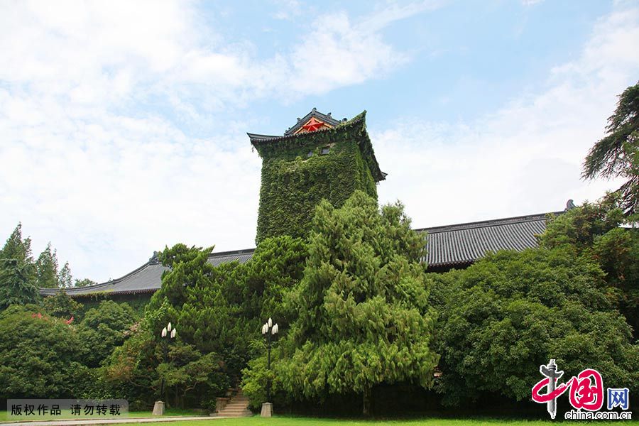 �Ͼ���ѧ����¥���������Ͼ���ѧ��¥У����